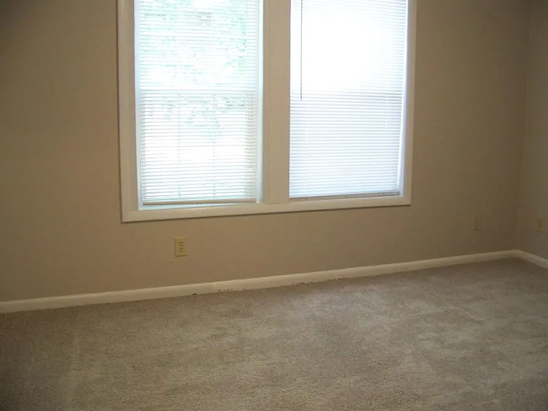 1022 Brookhollow Dr #2 — Photo 8