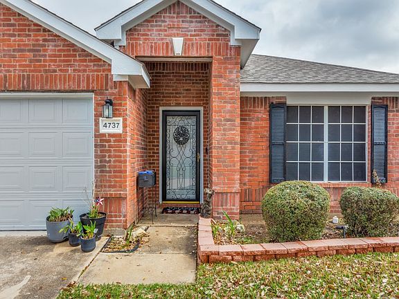 3rd image of 4737 Sea Ridge Dr