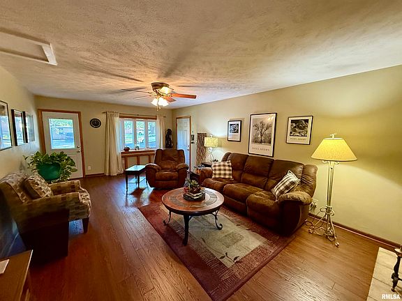 4th image of 608 W Burton Ave