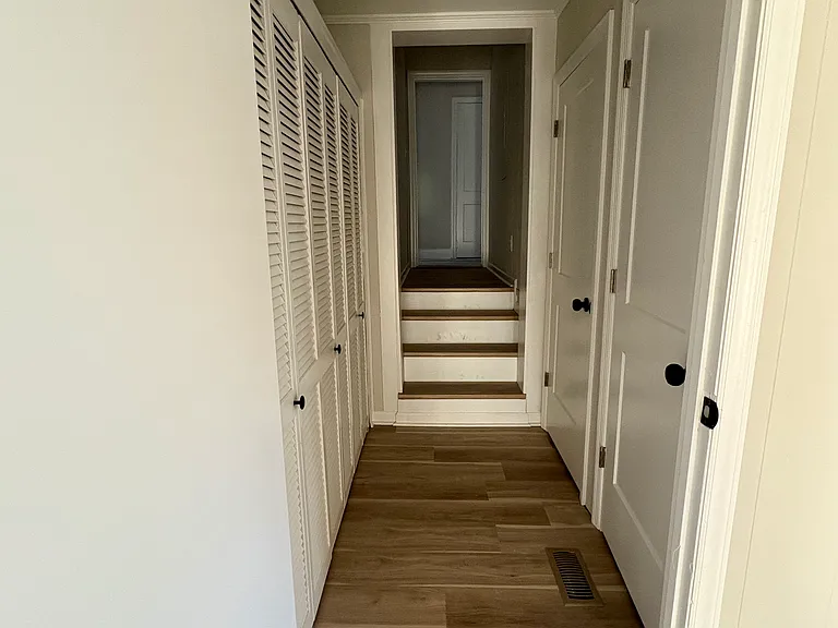 1041 Montgomery St #1041 — Photo 8