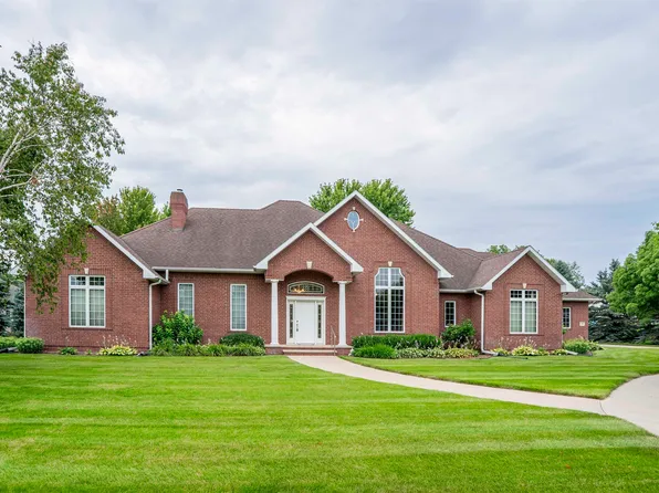120 7th Street Pl NE, Le Mars, IA 51031