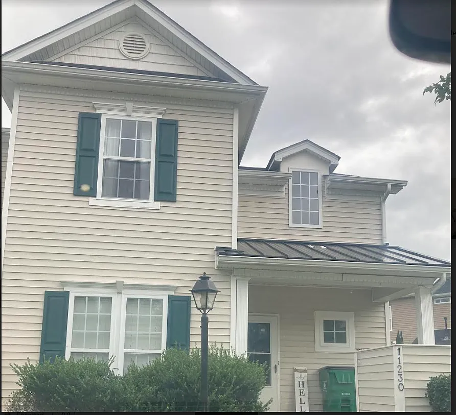 3 bed, 1557 sqft, $1,950 — Photo 1