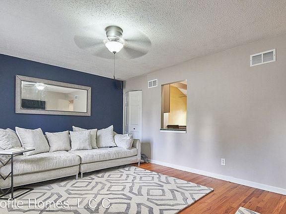 2nd image of 5669 Marquette Ave