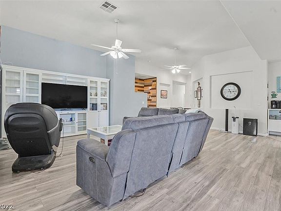 3rd image of 6457 Amanda Michelle Ln