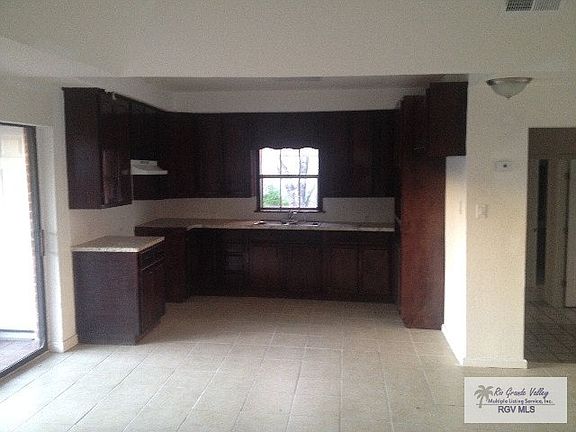 3rd image of 21 Guerrero St