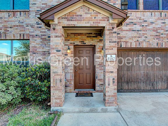 3rd image of 1852 Bayland St