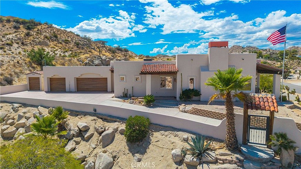 57045 Plaza Del Amigo, Yucca Valley, CA 92284 | MLS #JT26197869