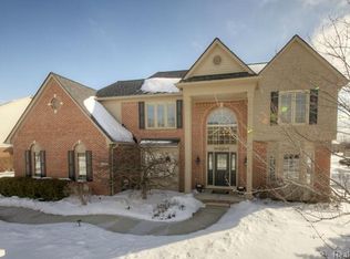 47855 Pavillon Rd, Canton, MI 48188