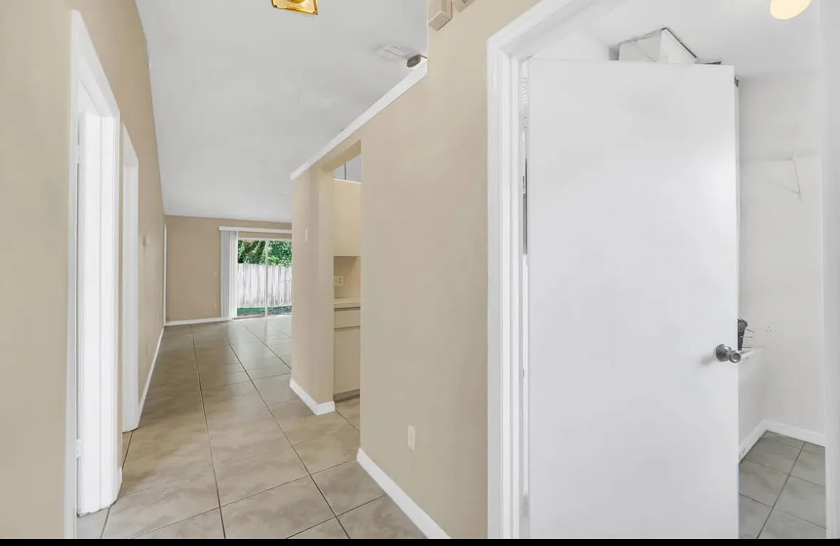 2 bed, 1066 sqft, $1,400 — Photo 3