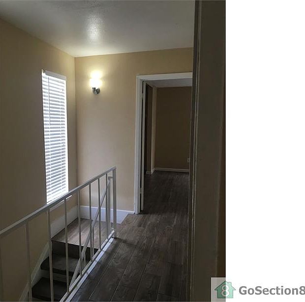 1st image of 5625 Antoine Dr #313