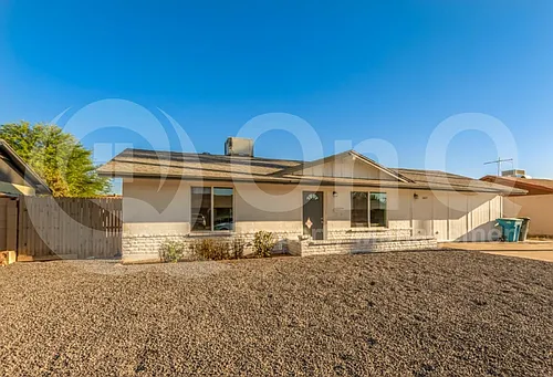 8823 W Turney Ave Photo 1