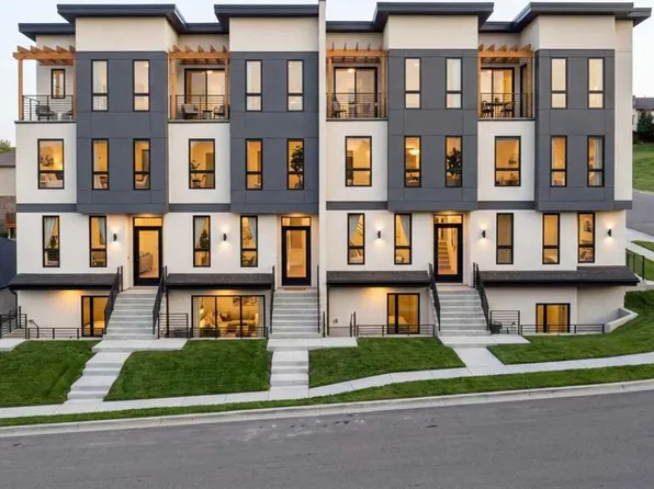 5811 Dalgetty Dr NW, Calgary, AB T3A 1J1