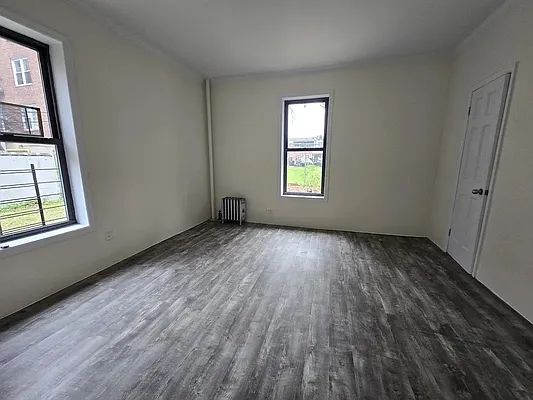 Rented by Voro Purple LLC | media 17