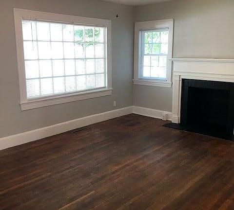 3rd image of 407 Ash St