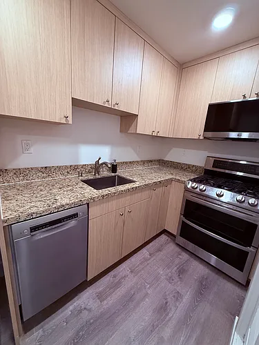 4326 Irving St #305 Photo 1