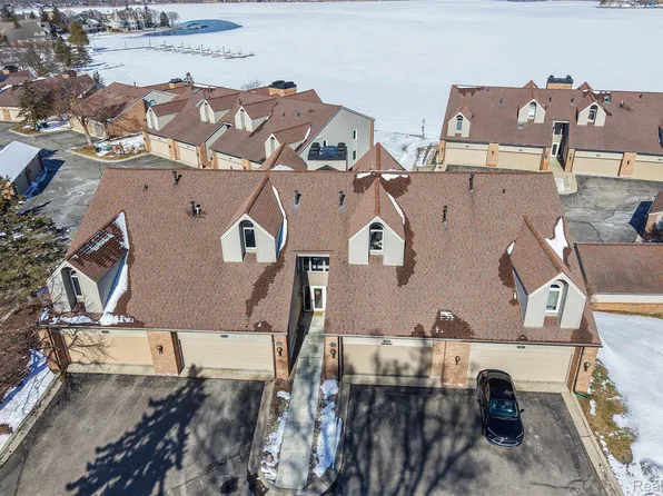 3364 Loon Lake Ct, Waterford, MI 48329