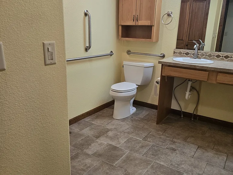 1251 Kinnikinnick Ct — Photo 7