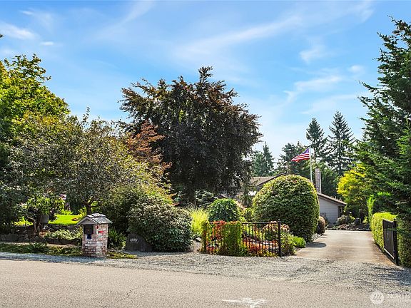3rd image of 10701 SE 293rd Street