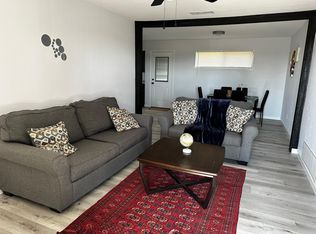 411 N Davis Dr, Arlington, TX 76012