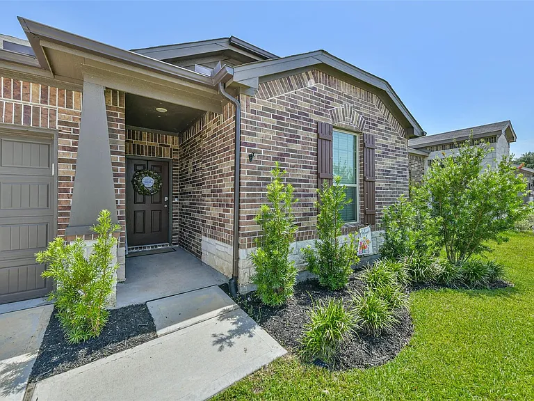 339 Friesian Ct — Photo 5