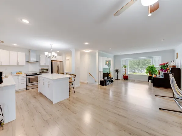 2944 271st St, Langley, BC V4W 3C4