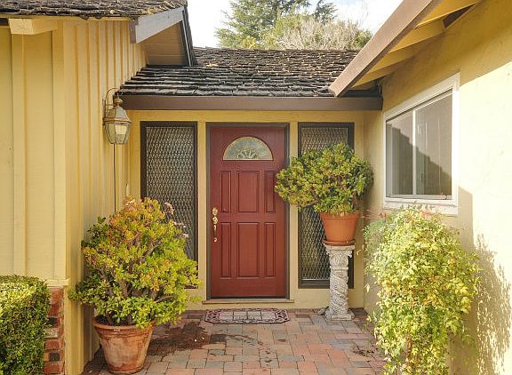 2nd image of 1984 Knollwood Ln