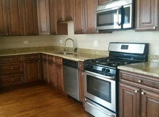 1342 W Howard St #2, Chicago, IL 60626