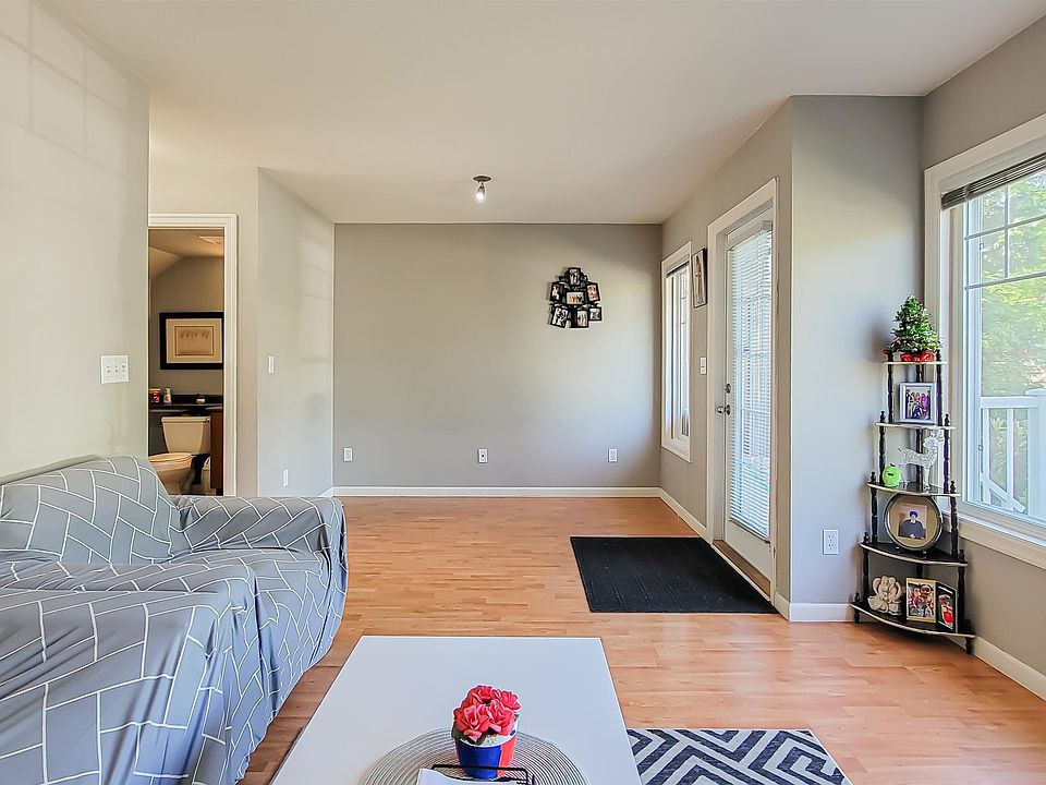 1st image of 6110 138th St #7