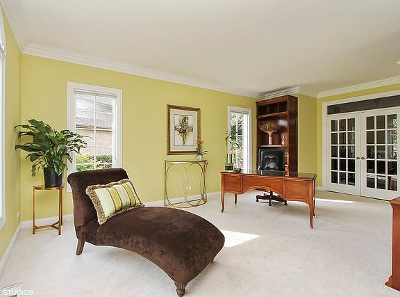 3rd image of 288 N Melanie Ct
