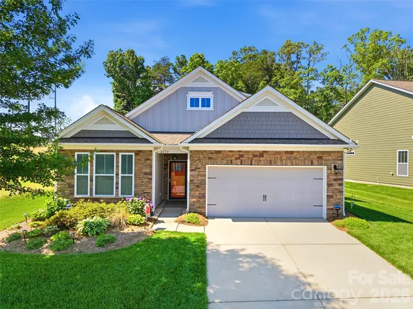 2274 Seagull Dr, Denver, NC 28037