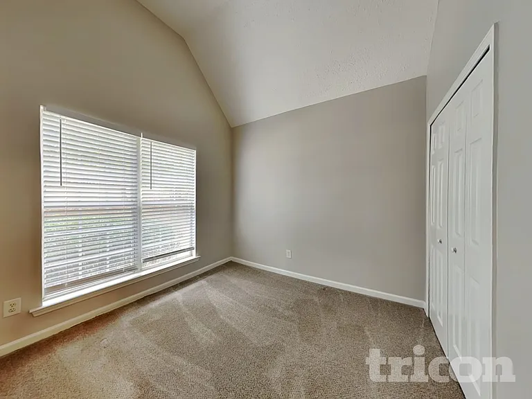 313 Cascade Ct — Photo 12