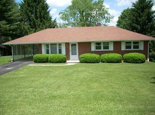 1564 Peppers Ferry Rd NW, Christiansburg, VA 24073