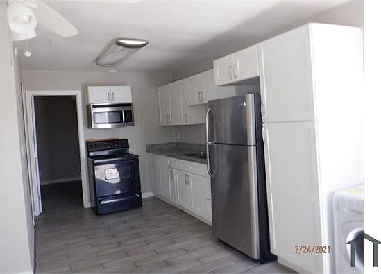 5th image of 2405 Sunrise Ave APT 2