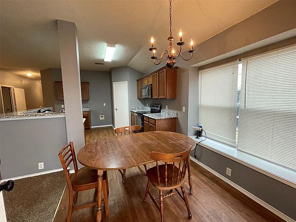 5th image of 101 Oakhurst Dr
