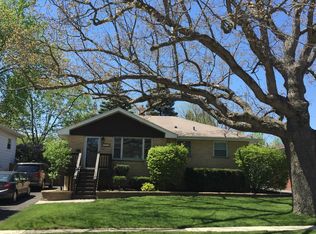 516 S Prairie Ave, Mundelein, IL