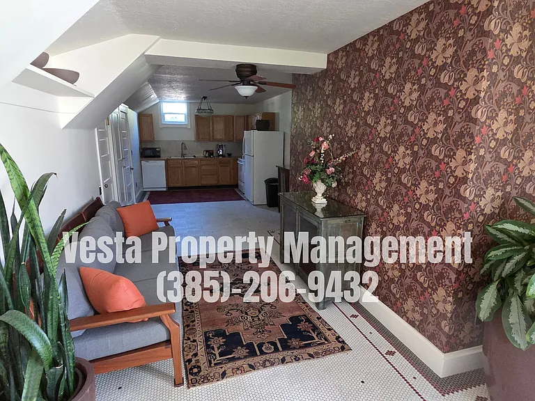 2583 Brinker Ave #B — Photo 11