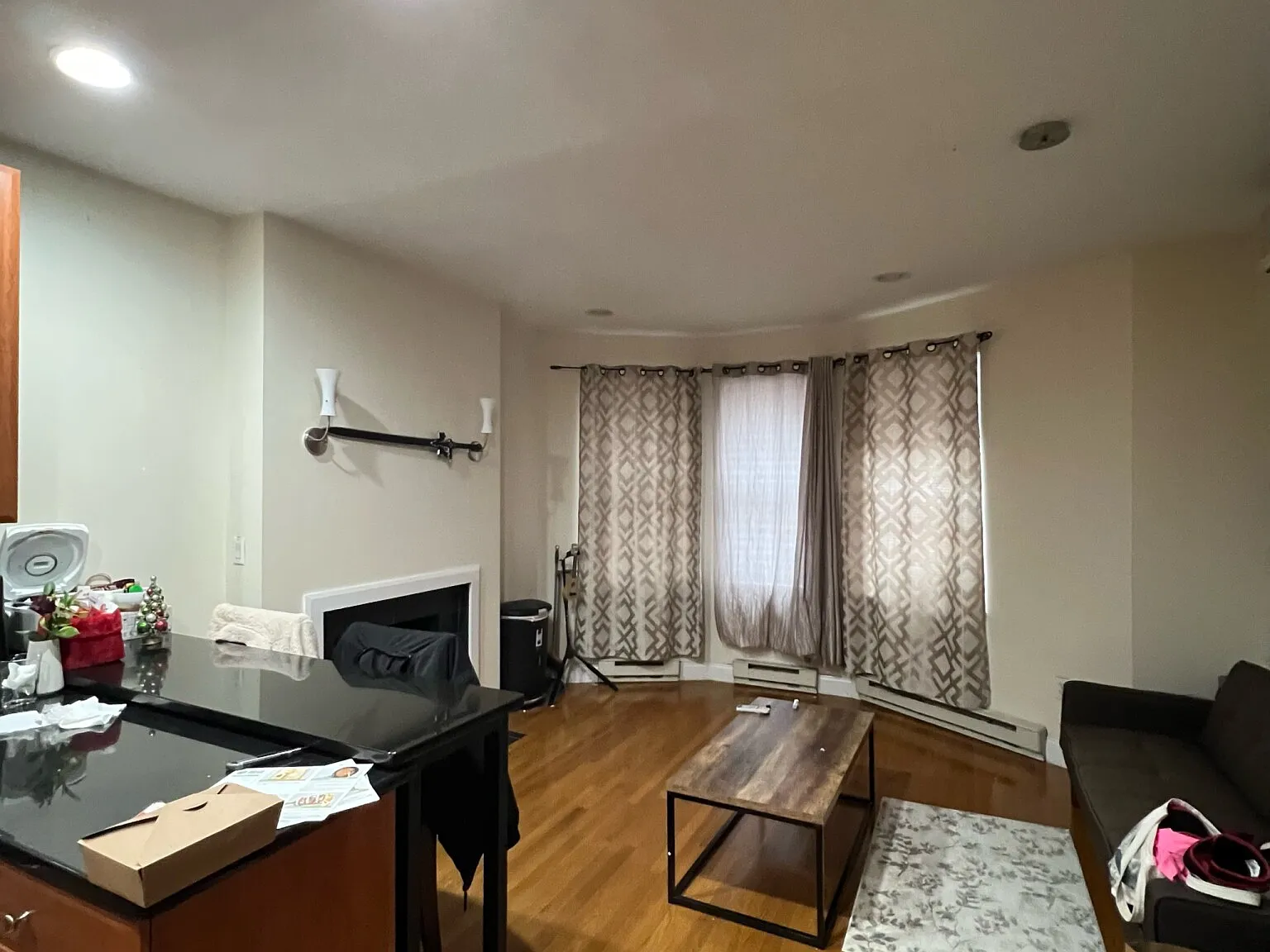 2 bed, 800 sqft, $3,900 — Photo 2