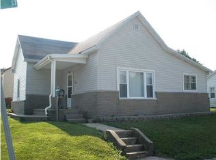 800 SW 1st St, Washington, IN 47501