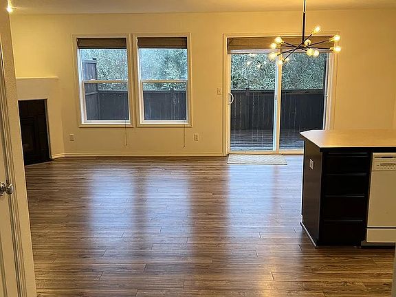 4th image of 8404 13th Ave SE