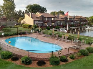 11 Sea Point Dr, Point Pleasant Beach, NJ 08742