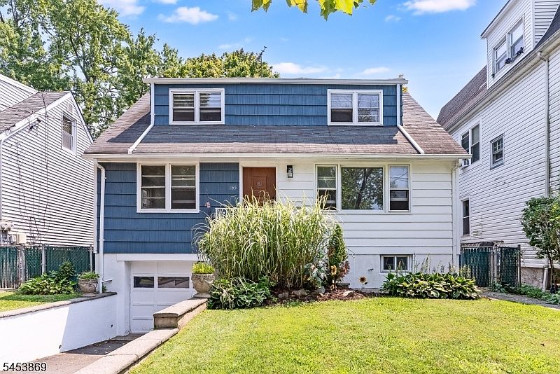 1st image of 155 Broughton Ave