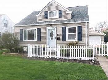 1st image of 14728 Grapeland Ave