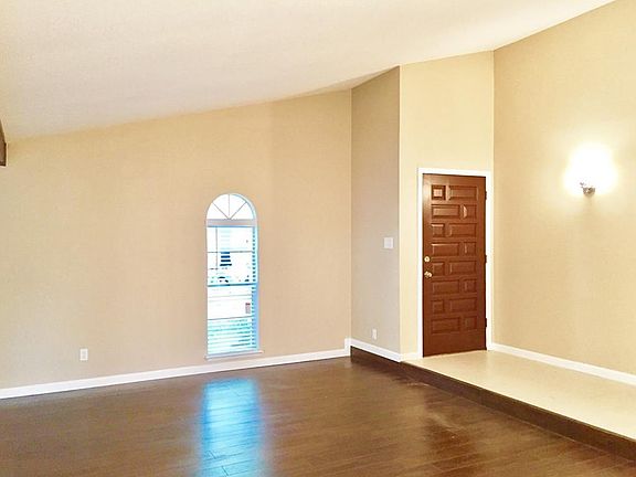 2nd image of 3117 Teakwood Dr