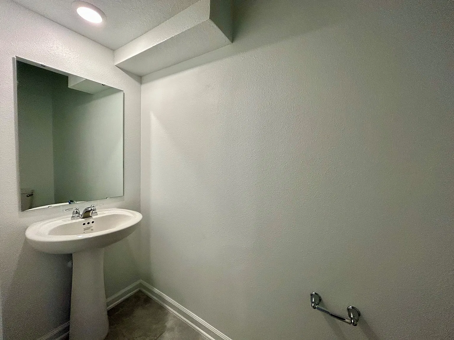 2943 Savoir Ave - 2943 — Photo 4