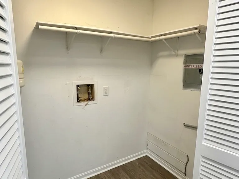 965 Parkway Dr — Photo 12