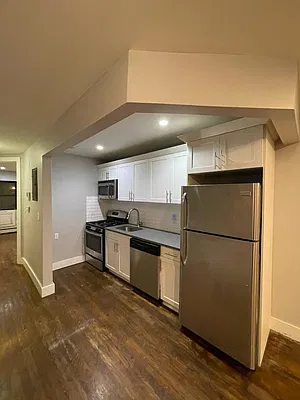 Rented by Aron Fried, LREB | media 2