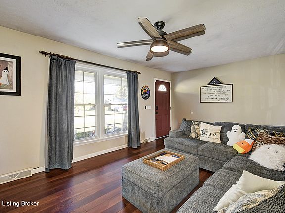 3rd image of 676 Pearman Ave