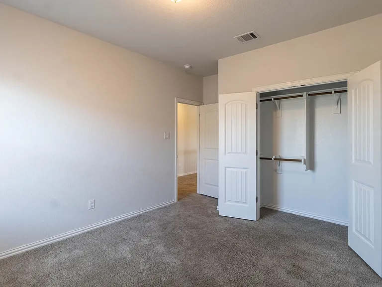 19337 Pilton Dr — Photo 38