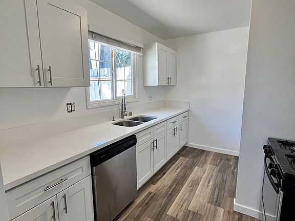 4th image of 4108 Redondo Beach Blvd APT A