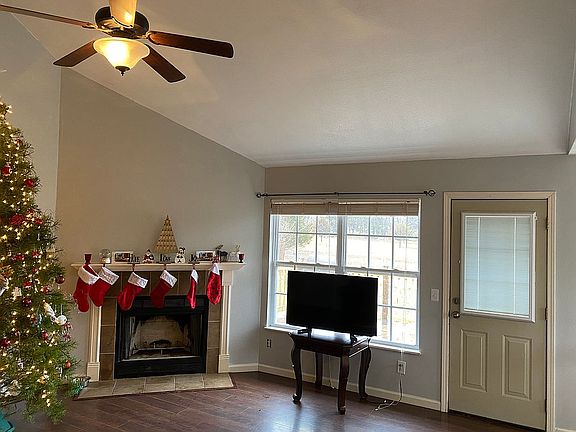 3rd image of 1170 W Bailey Dr